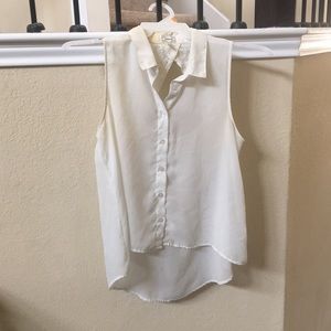 Medium sleeveless Dressy / business blouse